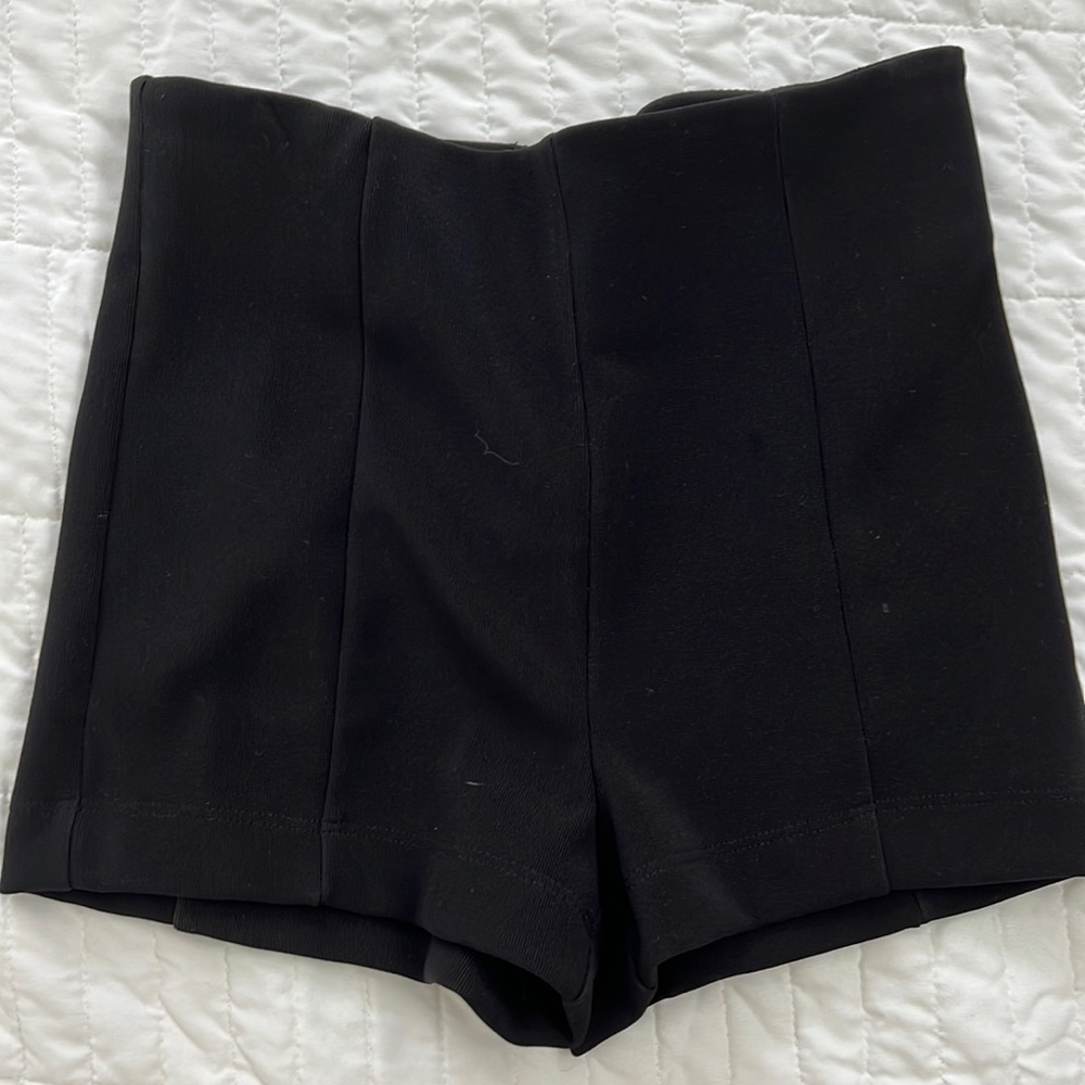 Forever 21 black high waisted shorts